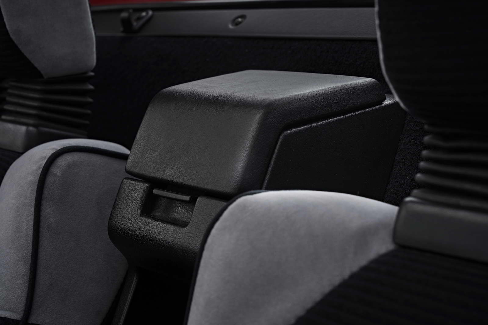 Toyota MR2 vs Fiat X 15